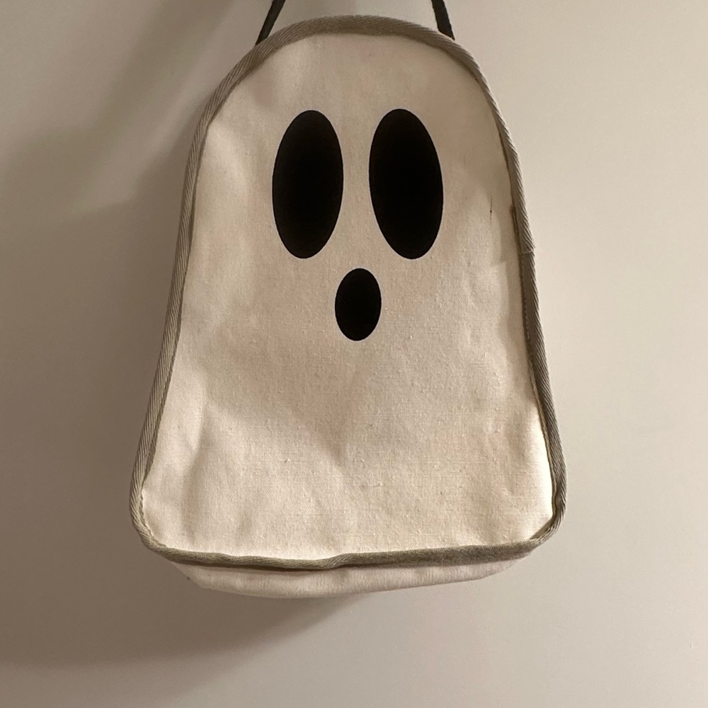 Ghost Canvas Halloween Trick or Treat Bag #halloweenbag #candybag #trickortreat